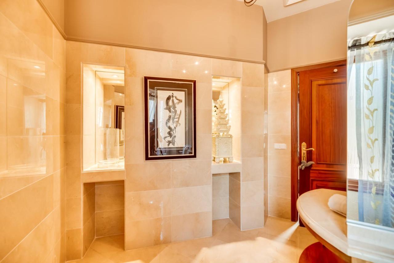 Luxurious 7 Bdrm Frontline Golf - Aloha Gardens Apartamento *