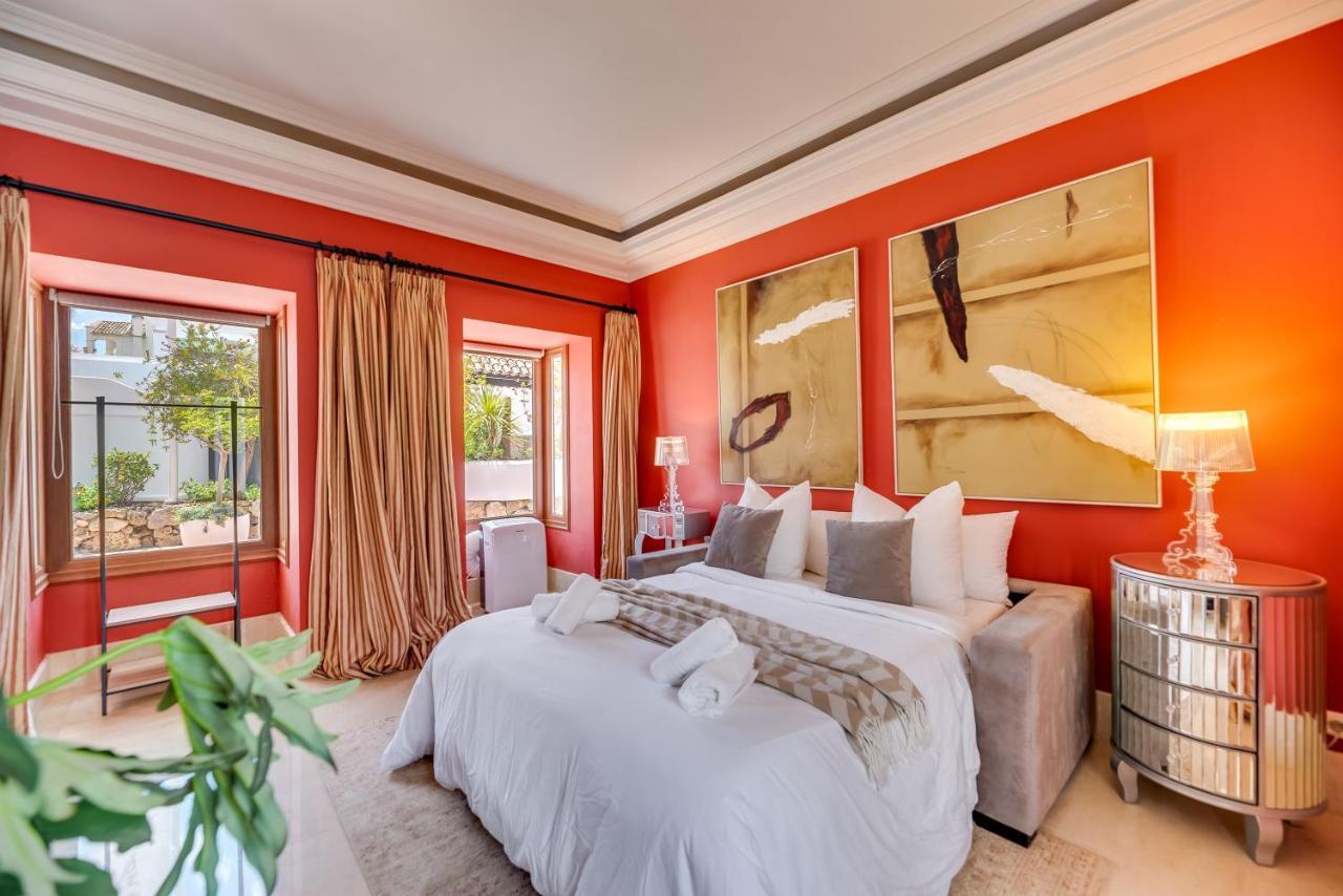 Apartamento Luxurious 7 Bdrm Frontline Golf - Aloha Gardens