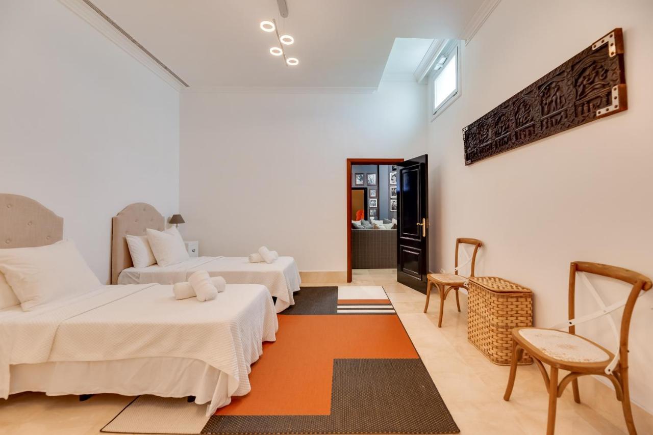 Apartamento Luxurious 7 Bdrm Frontline Golf - Aloha Gardens *