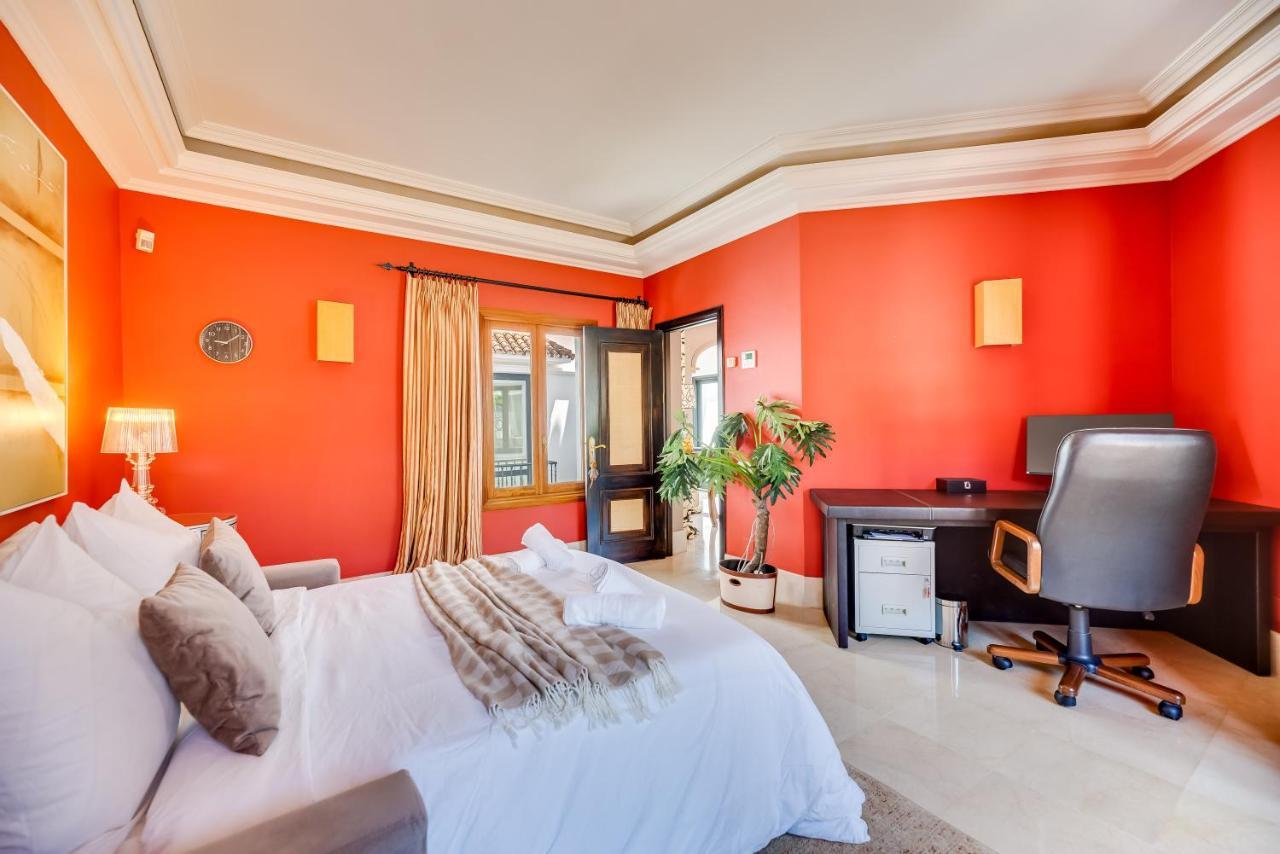 Luxurious 7 Bdrm Frontline Golf - Aloha Gardens Apartamento